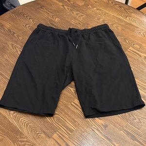 Elle Women’s Black Bermuda Shorts